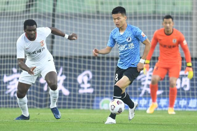 球速中国官网-【中超】儒尼奥尔造2球埃里克建功 大连人1比2亚泰